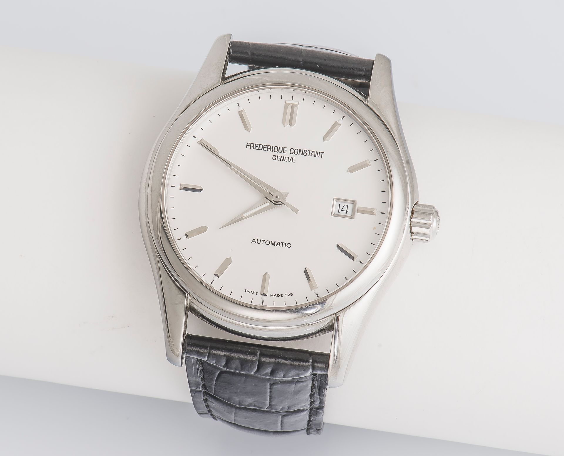 Frederique CONSTANT 2008 Classic watch ref: FC-303S6B4/6, steel case with screwe&hellip;