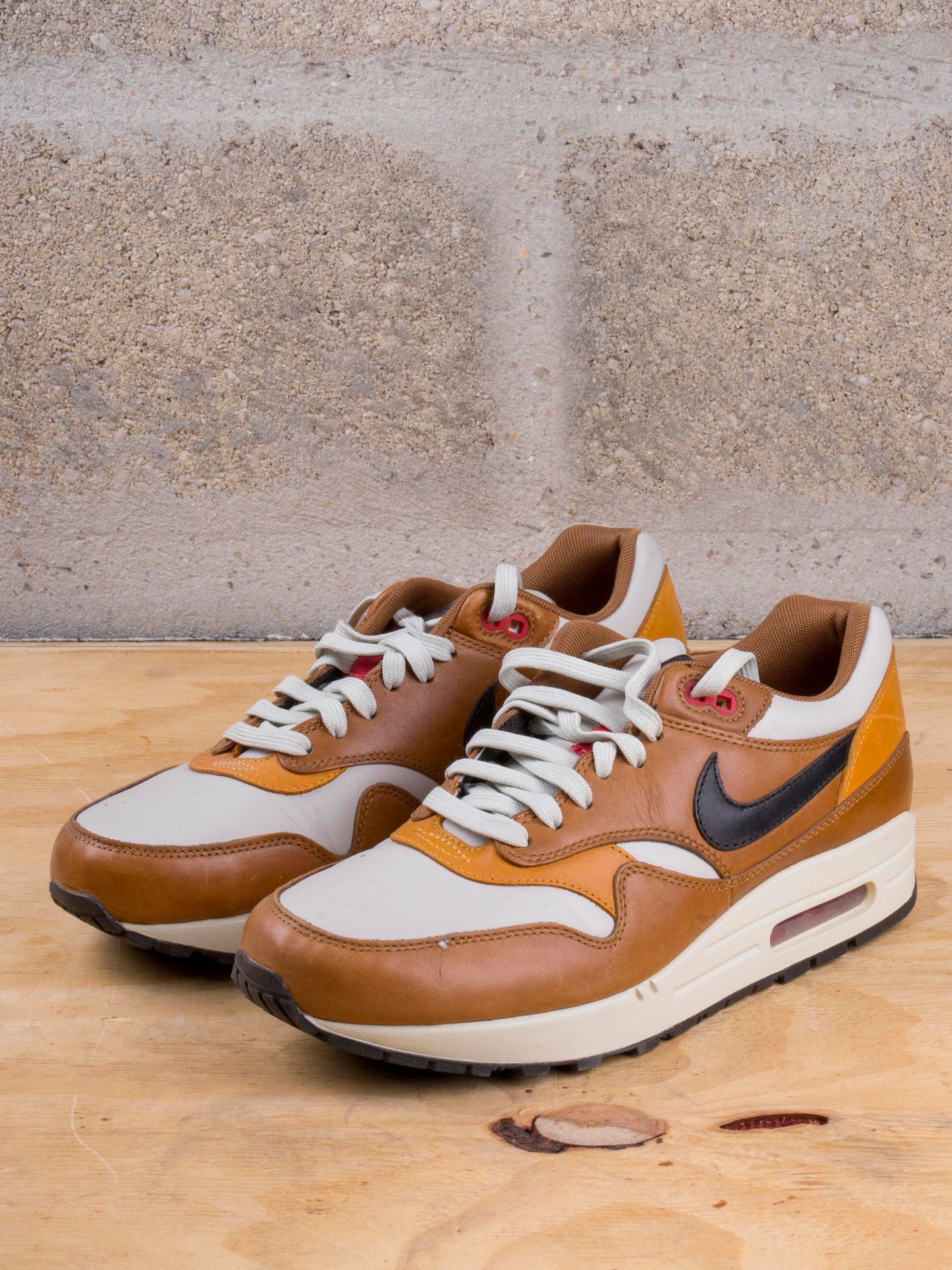 Null NIKE AIR MAX 1

Escape Collection

(718302-002)

US 8 / EU 41

(Good condit&hellip;