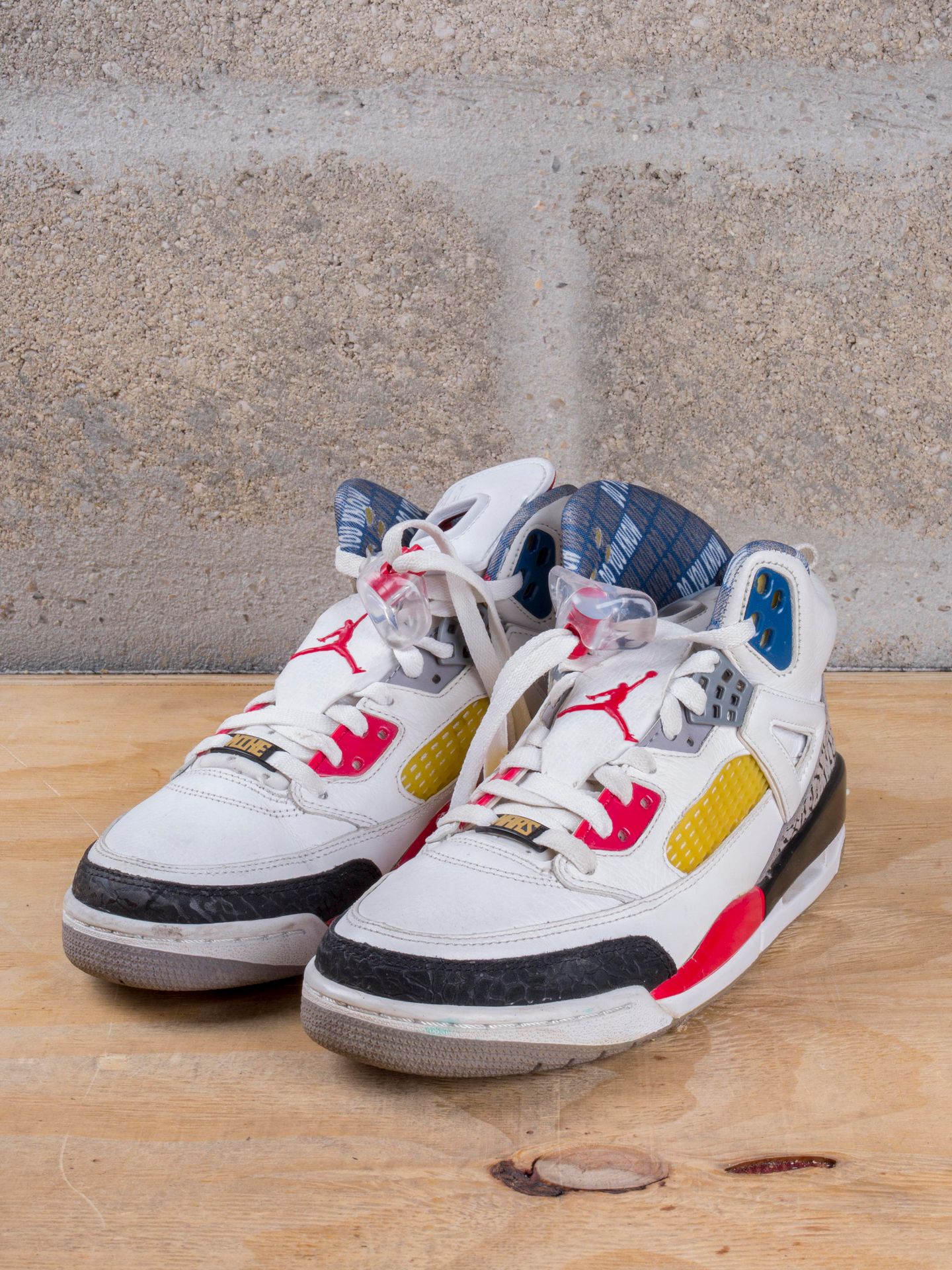 Null JORDAN SPIZIKE

火星/你知道吗

(315371-165)

US 8 / EU 41

(状况良好)