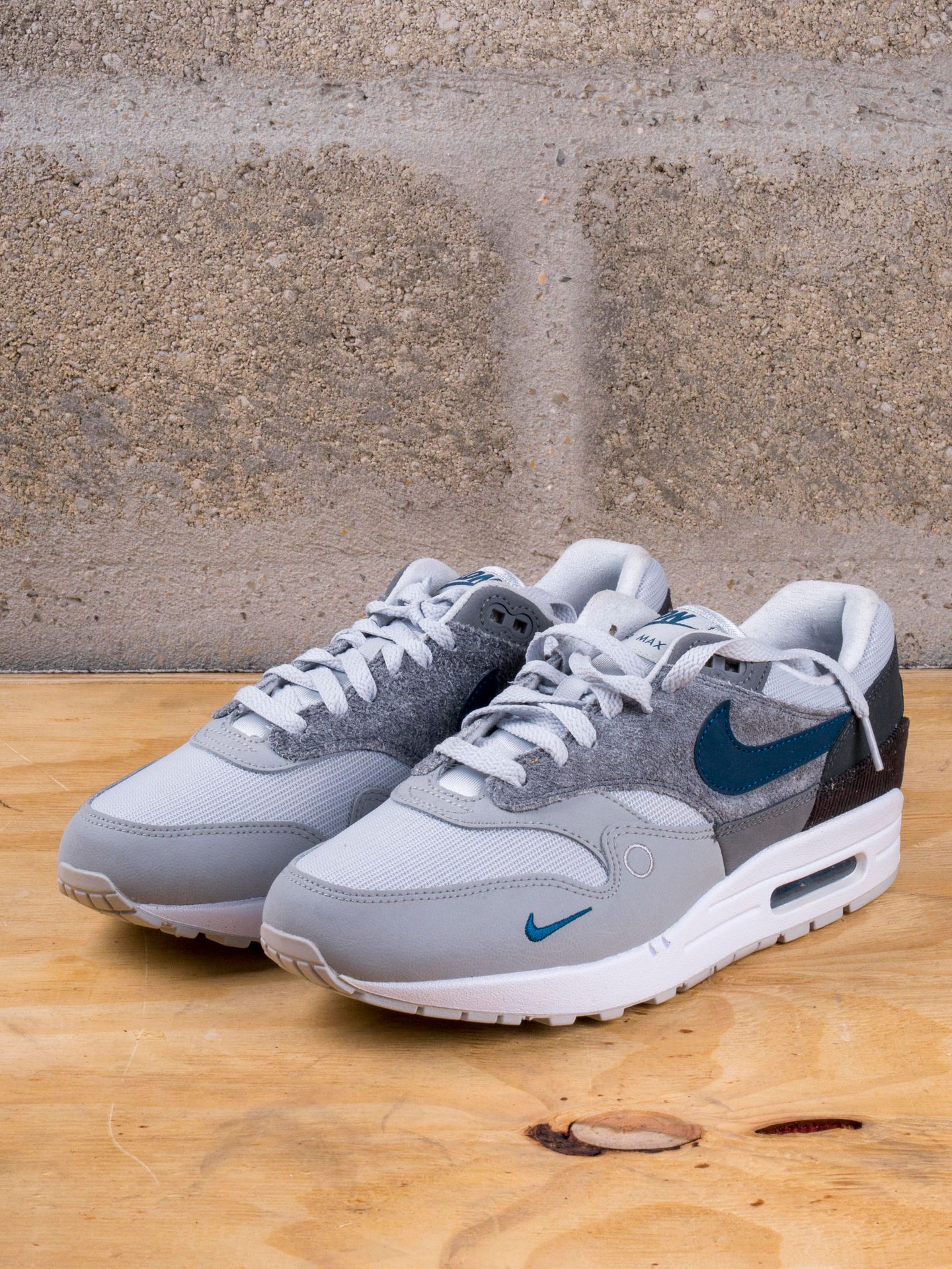 Null NIKE AIR MAX 1

Londres

(CV1639-001)

US 8 / EU 41

(Muy buen estado)