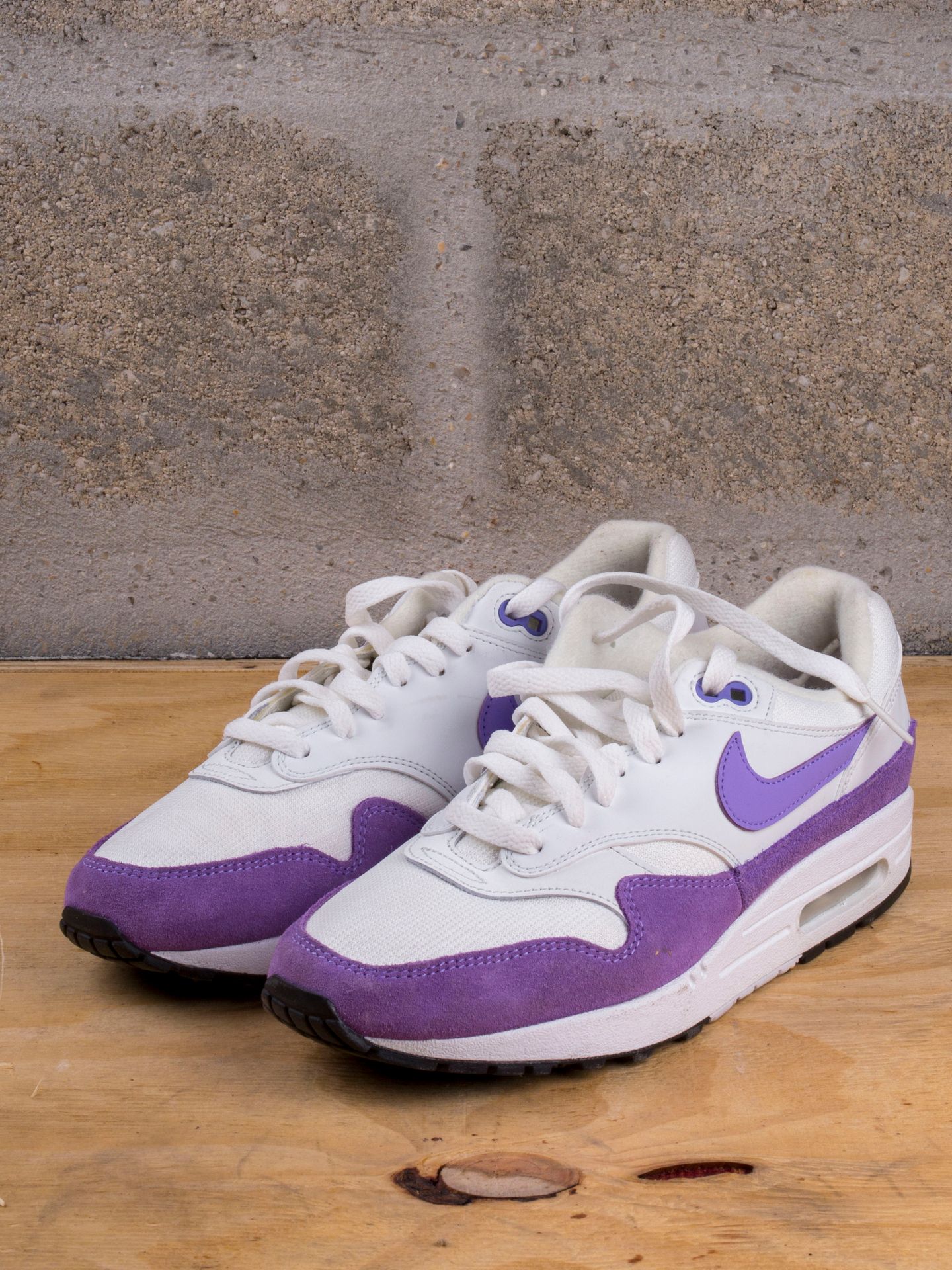 Null NIKE AIR MAX 1

Atomic Violet (W)

(319986-118)

US 9,5 F / EU 41

(Good co&hellip;