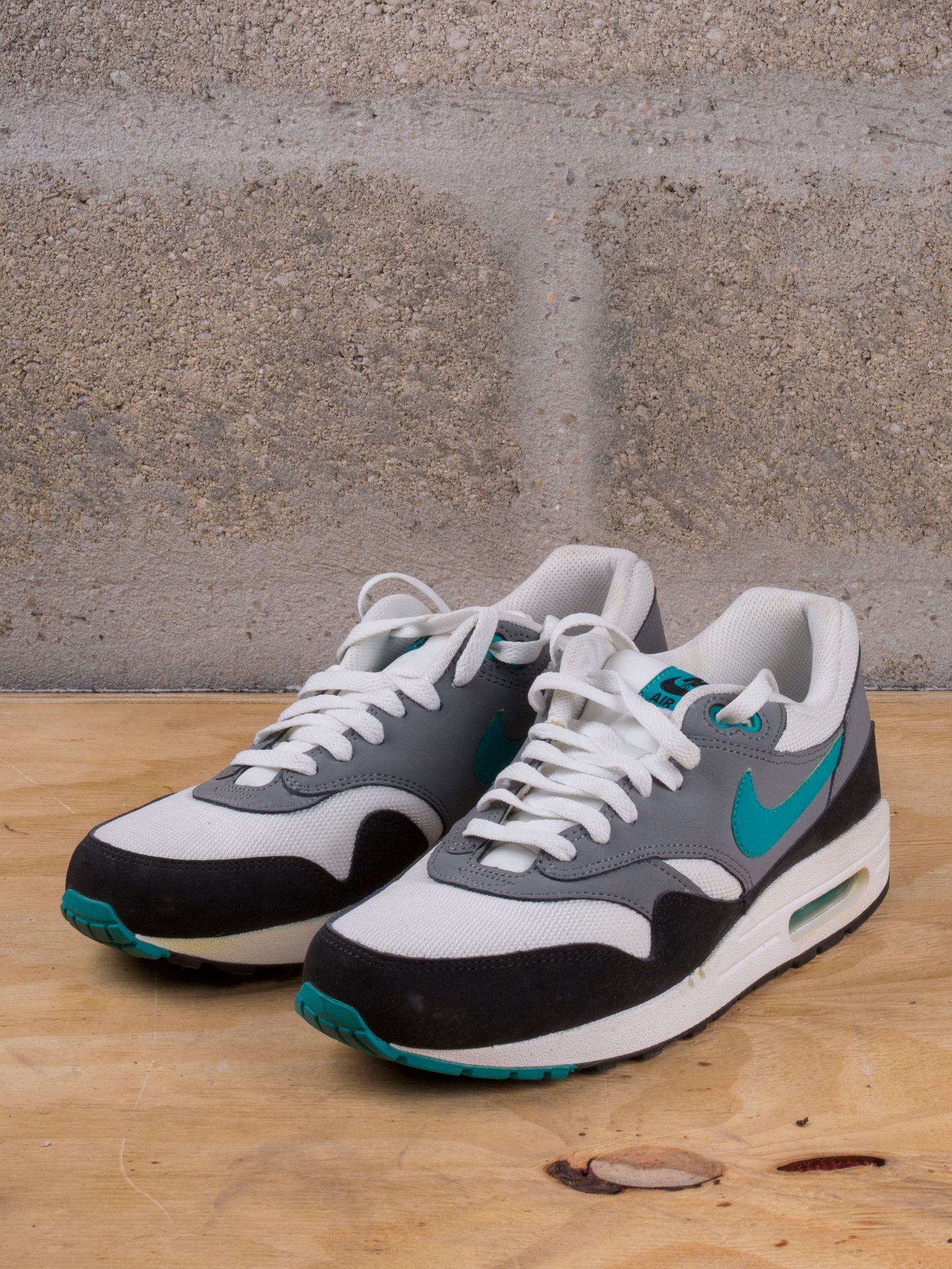 Null NIKE AIR MAX 1

Essential Turbo Green

(537383-113)

US 8 / EU 41

(Sehr gu&hellip;