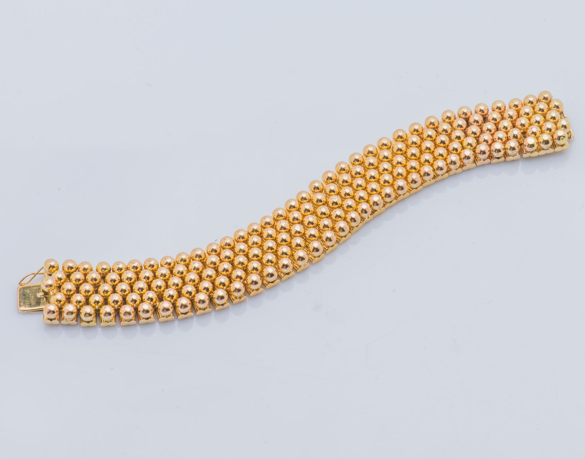 Null Bracelet ruban articulé en or jaune 18 carats (750 ‰) composé de cinq rangs&hellip;