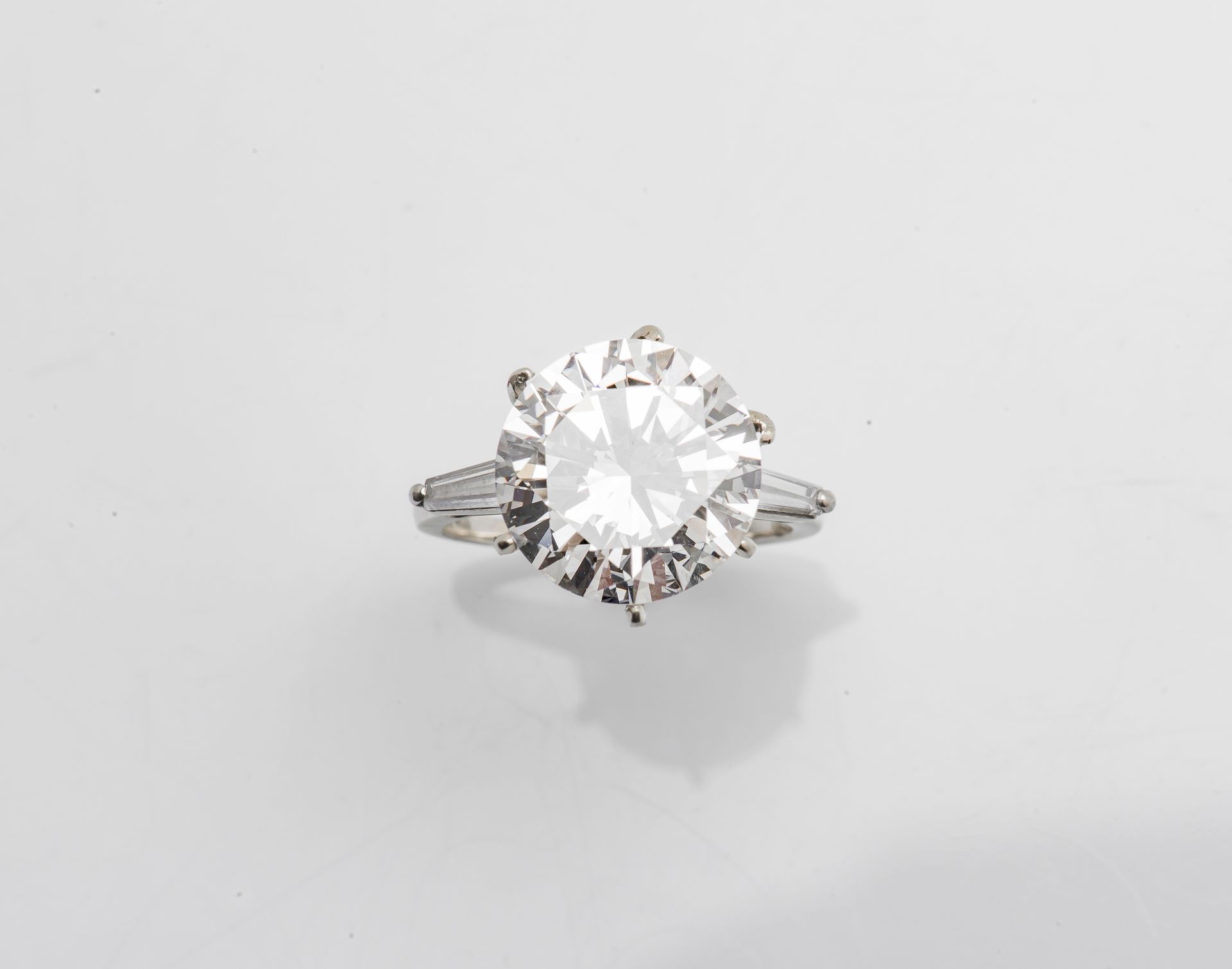 Null Bague solitaire en or gris 18 carats (750 millièmes) sertie d'un diamant ta&hellip;
