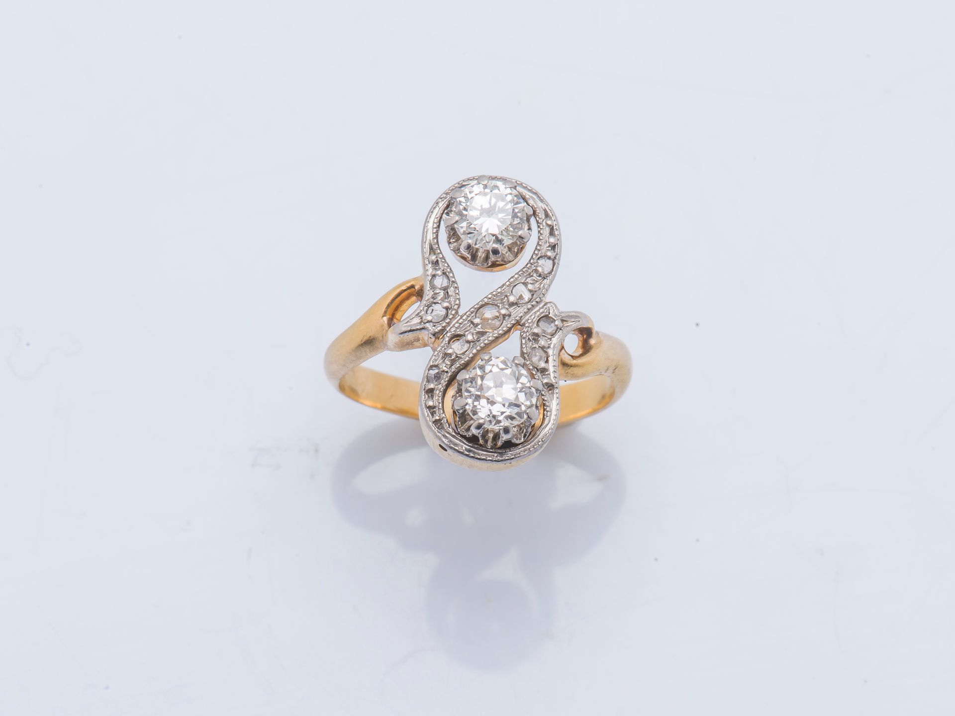 Null Small ring you and me in yellow gold 18 carats (750 thousandths) and platin&hellip;