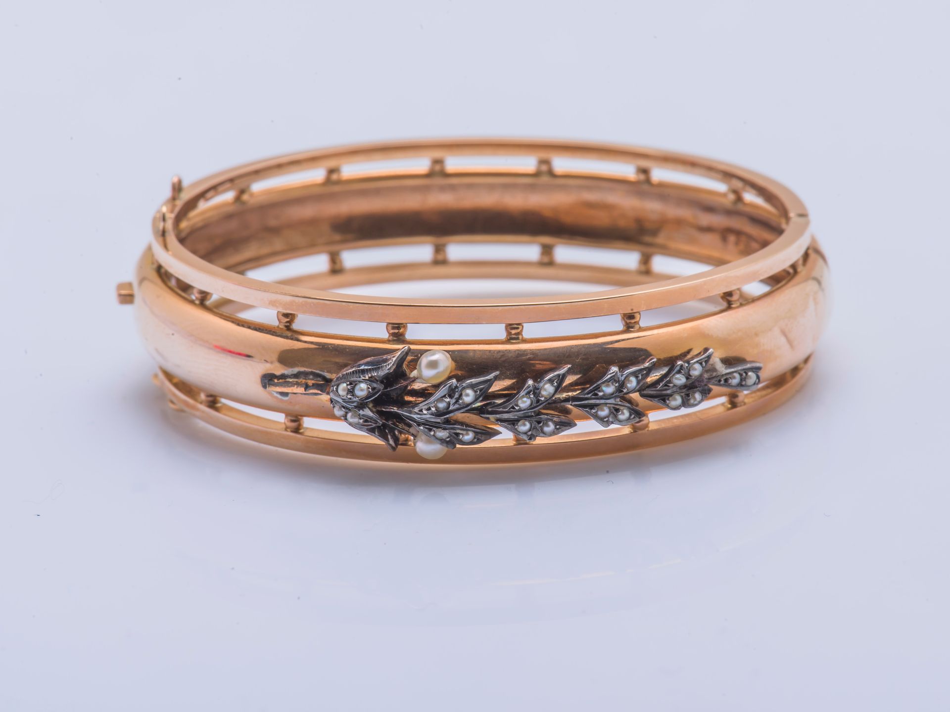 Null Pulsera jonc de apertura plana en oro rosa de 18 quilates (750 milésimas) d&hellip;