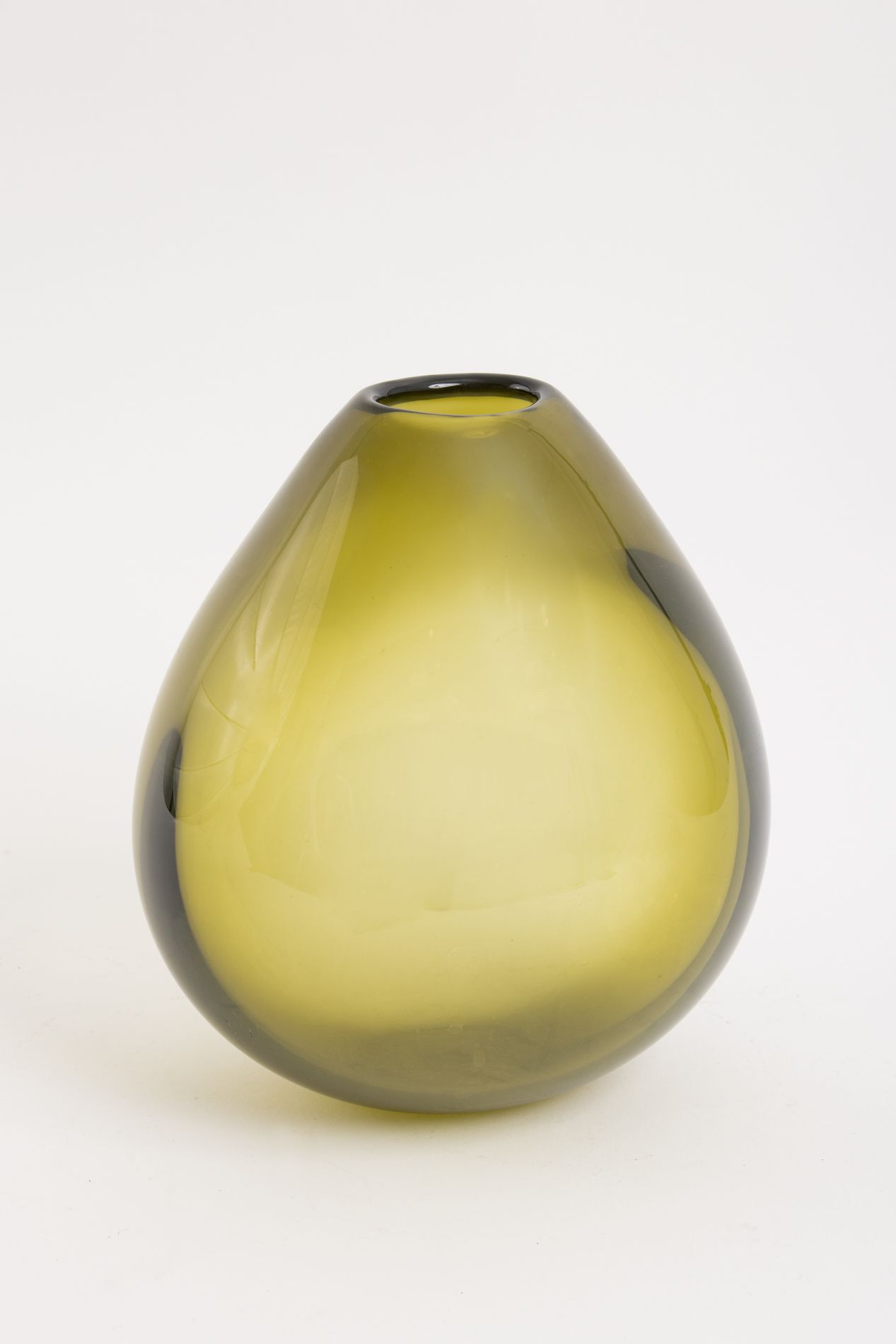 Null Per LUTKEN (1916-1998), HOLMEGAARD Danimarca
Vaso ovoidale in vetro giallo &hellip;