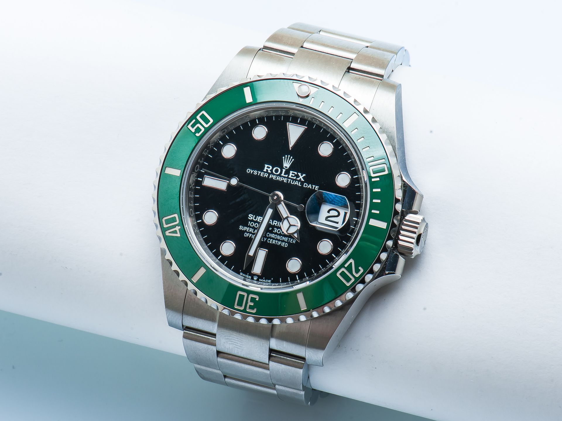 ROLEX 2023
Submariner Date腕表，型号：126610LV，名为Starbucks。圆形精钢表壳，旋入式表背。绿色陶瓷旋转表圈。黑色表盘，&hellip;