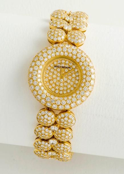 BOUCHERON Montre bracelet de dame en or jaune 18 carats (750 millièmes), le boît&hellip;