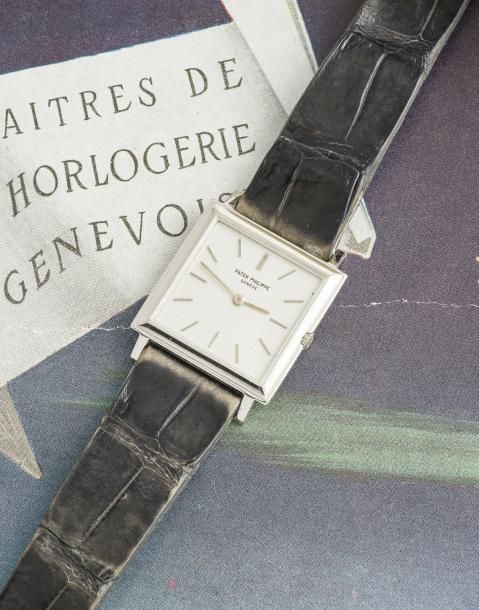 PATEK PHILIPPE (Classique Carré – Or gris réf 3490), vers 1967

Élégante montre &hellip;