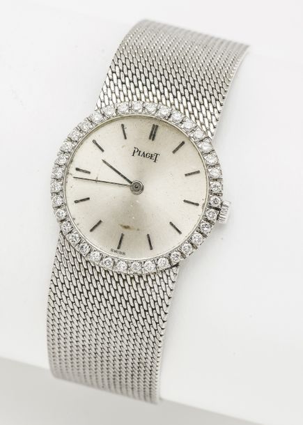 PIAGET vers 1960

Bracelet montre de dame en or gris 18 carats (750 millièmes). &hellip;