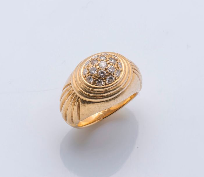 BOUCHERON Bague «Jaipur» en or jaune 18 carats (750 millièmes) godronnée, le cha&hellip;