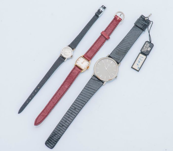 ZENITH, SEIKO, LIP Lot constitué de trois montres : ZENITH de dame 1960 - SEIKO &hellip;