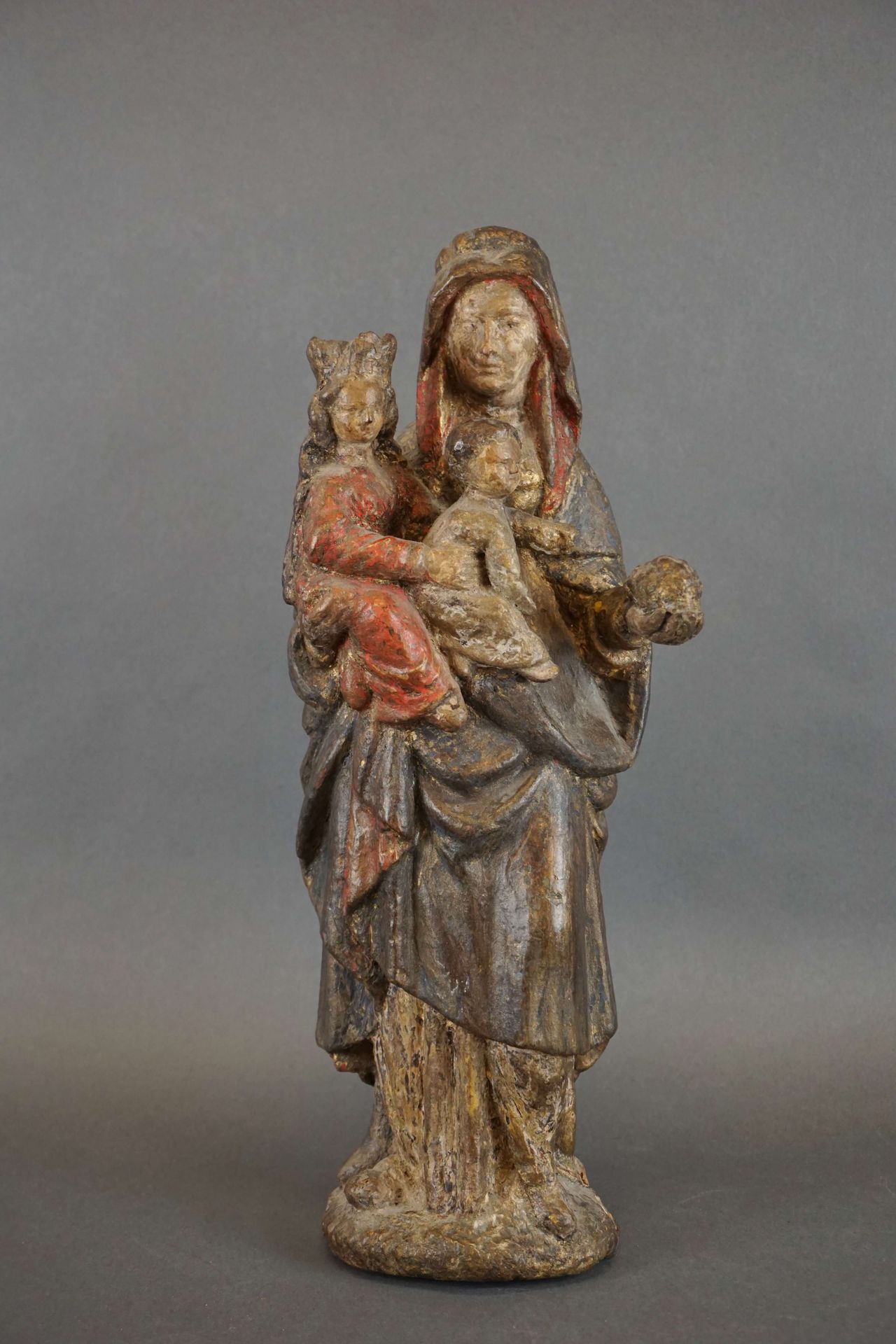 Null Sainte Anne en bois sculpté polychrome. Ecole flamande. XVIIe siècle. H : 3&hellip;