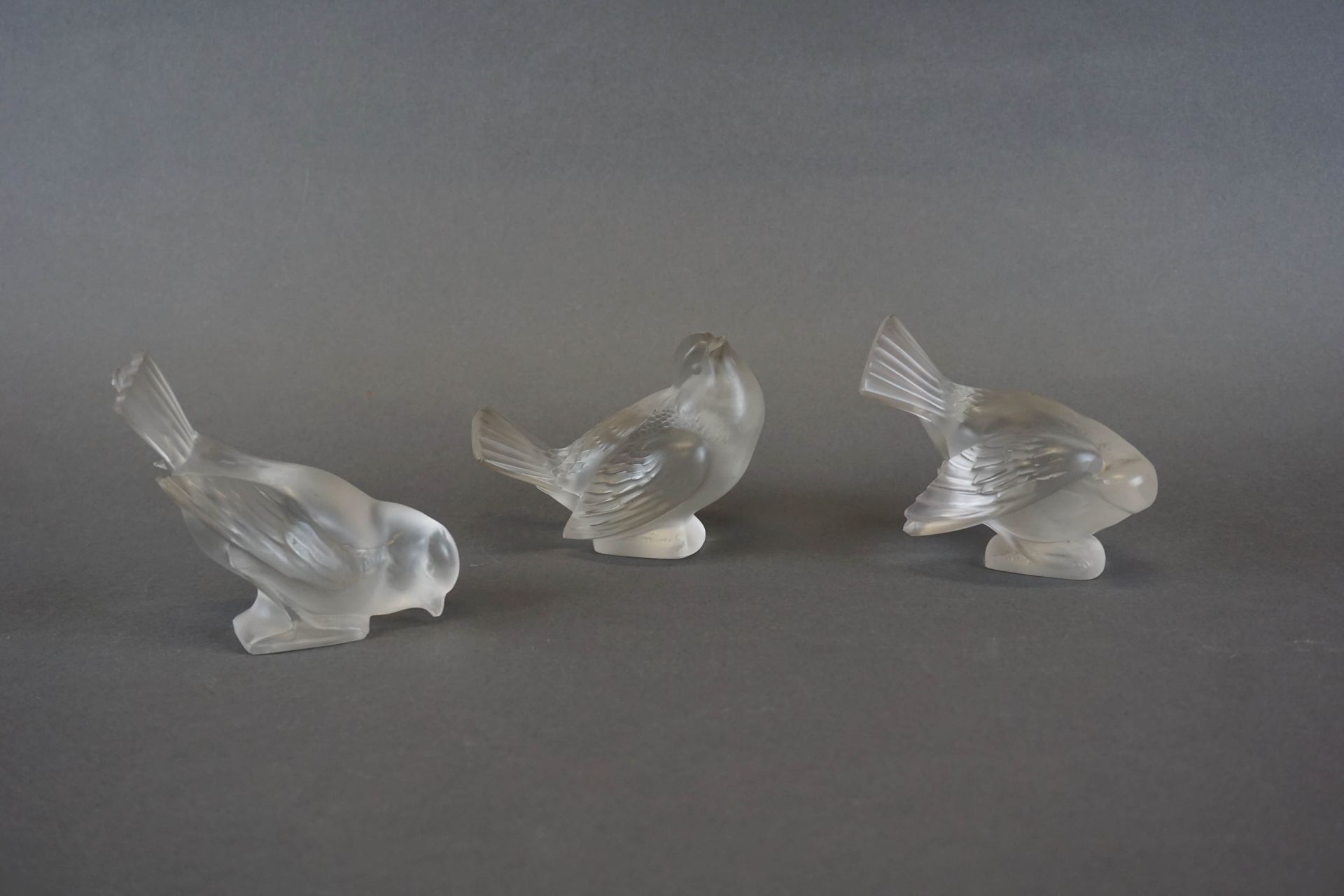 Null 3 gorriones en cristal de Lalique (uno con el pico roto, otro con un ala da&hellip;