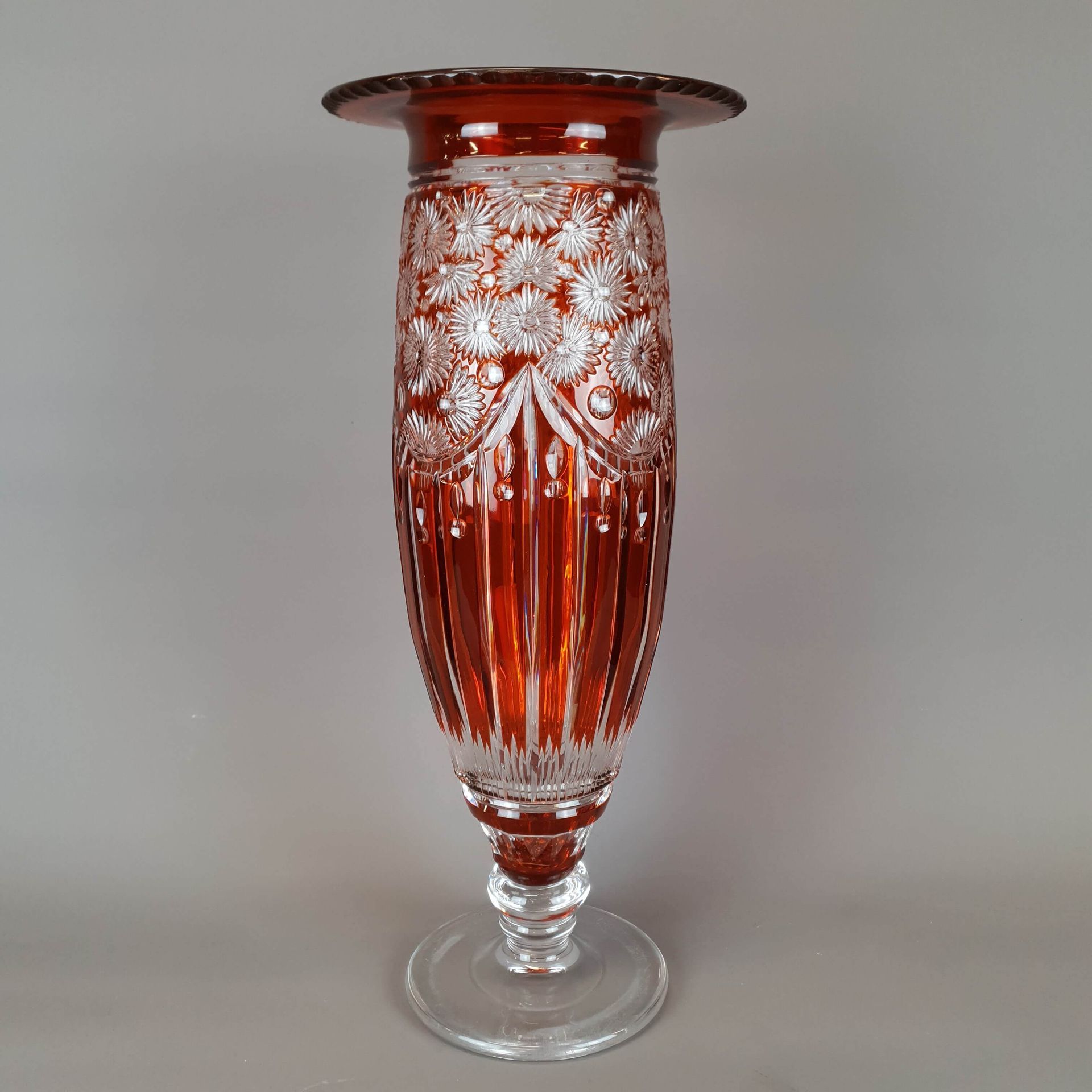 Null Joseph Simon. Important vase in cut crystal of Val-Saint-Lambert lined oran&hellip;