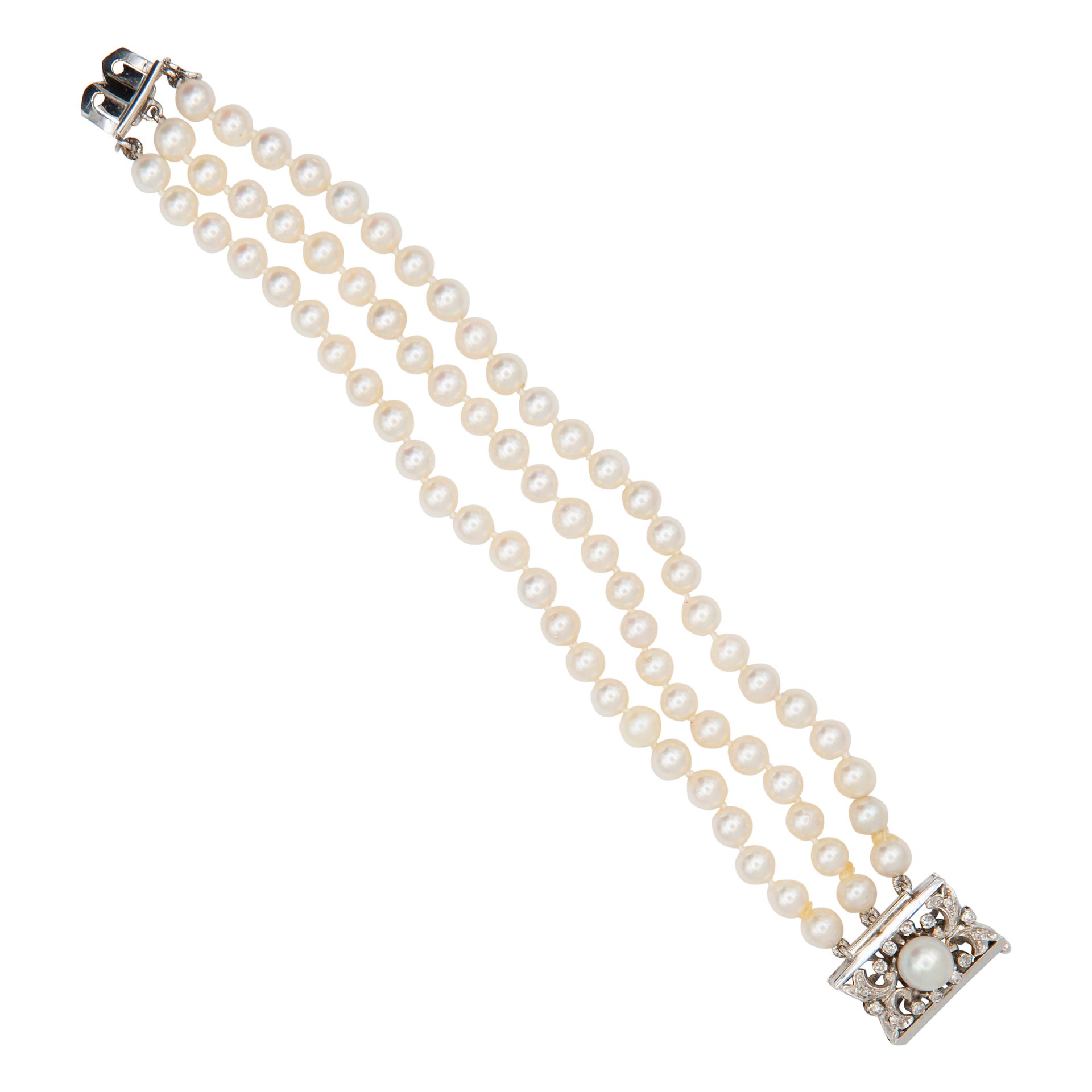 Null 三颗珍珠珠子手链，18K白金封口，带珍珠和钻石。长度为15厘米。重量为27.5克