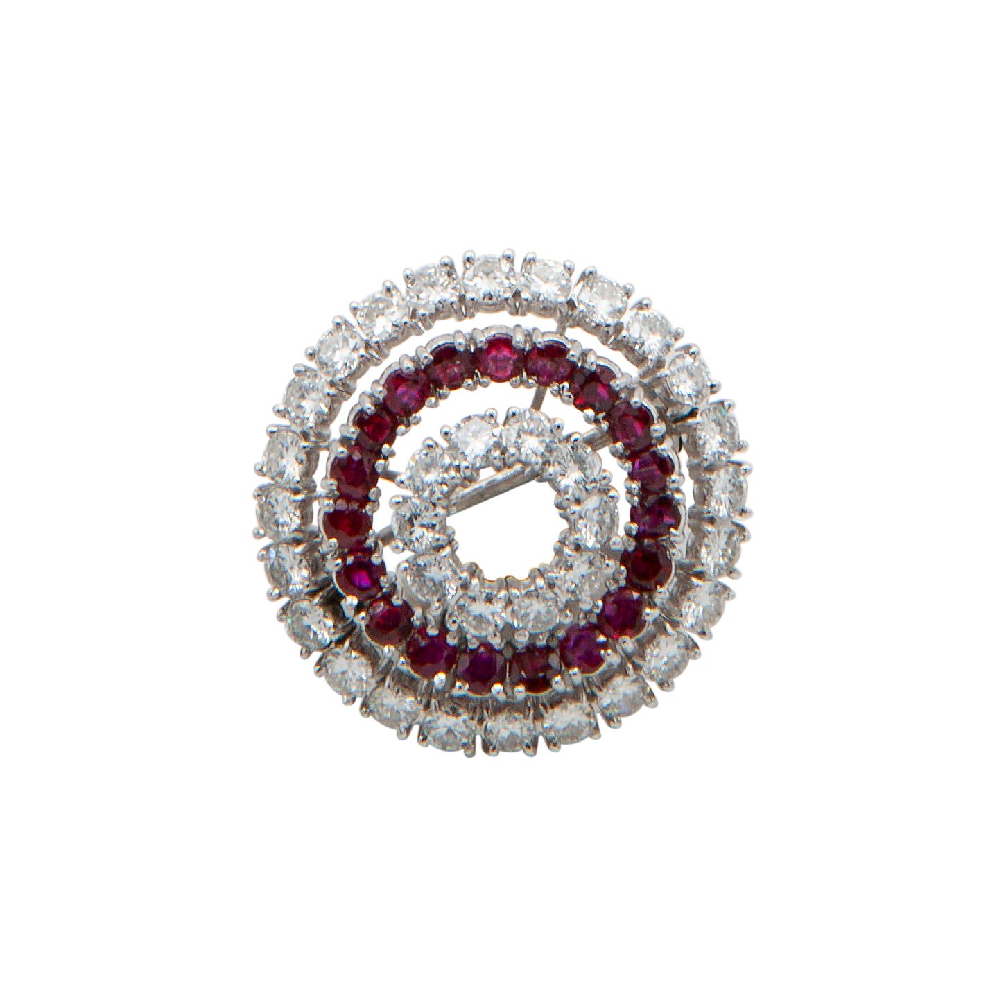 Null 18kt white gold Round brooch with diamonds and rubies. Rubies weighing arou&hellip;