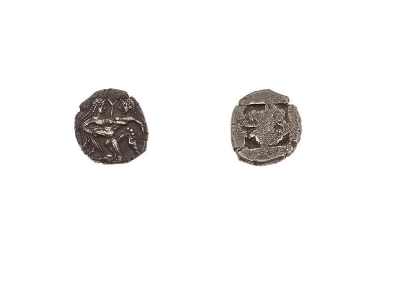 Null THRACE : Thasos
Statère (550-463 av. J.-C.). 9,38 g. 
Satyre nu, ithyphalli&hellip;