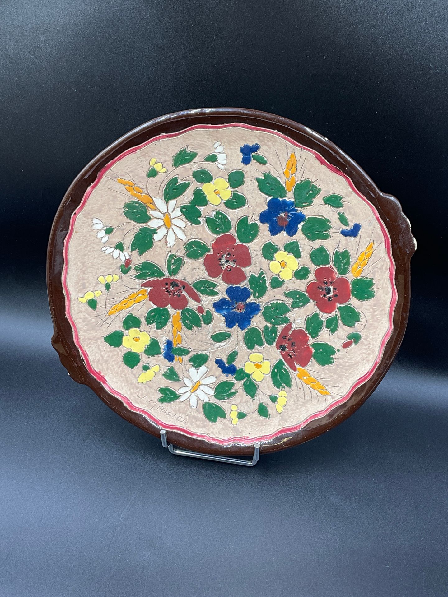 Null Jérôme MASSIER (1850-1926) pour Vallauris, plat en céramique à décor d'un b&hellip;