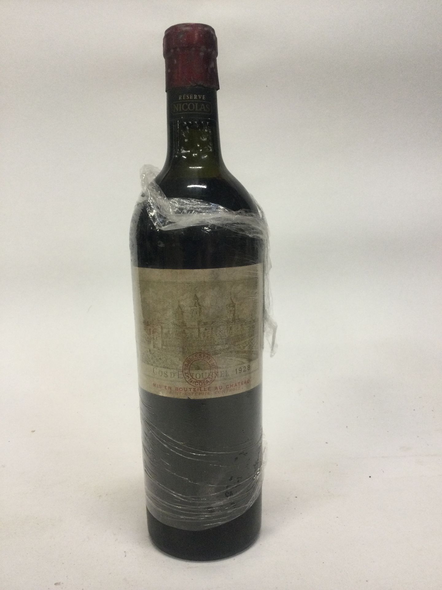 Null 1 Flasche Château Cos d'Estournel, 1928 (geschultert)