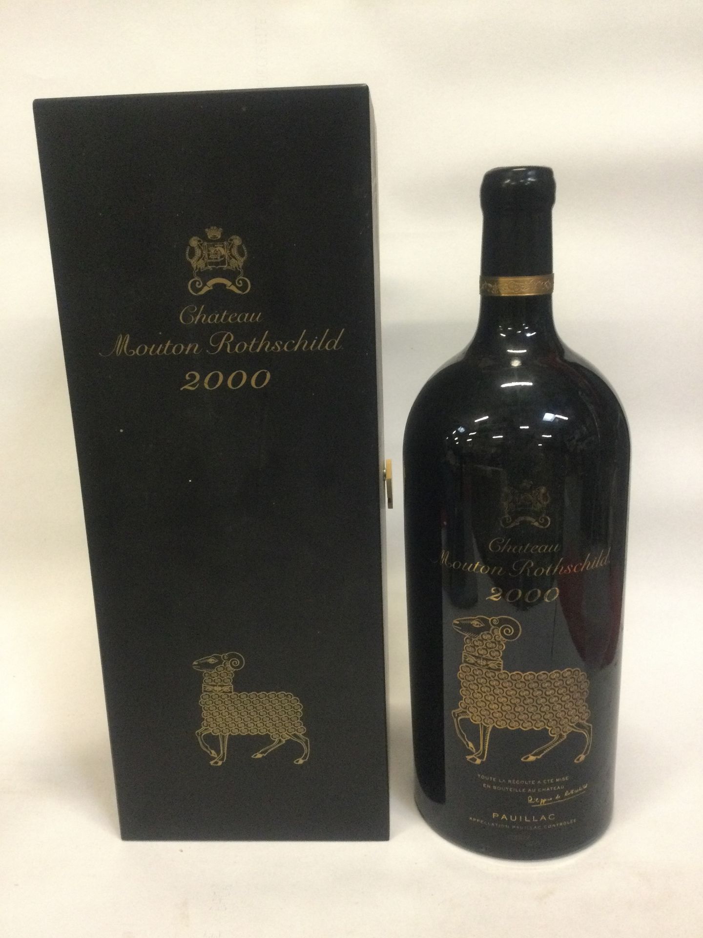 Null 1个jeroboam CH。MOUTON-ROTHSCHILD, 1° cru Pauillac 2000 (5升；黑色和金色木箱)