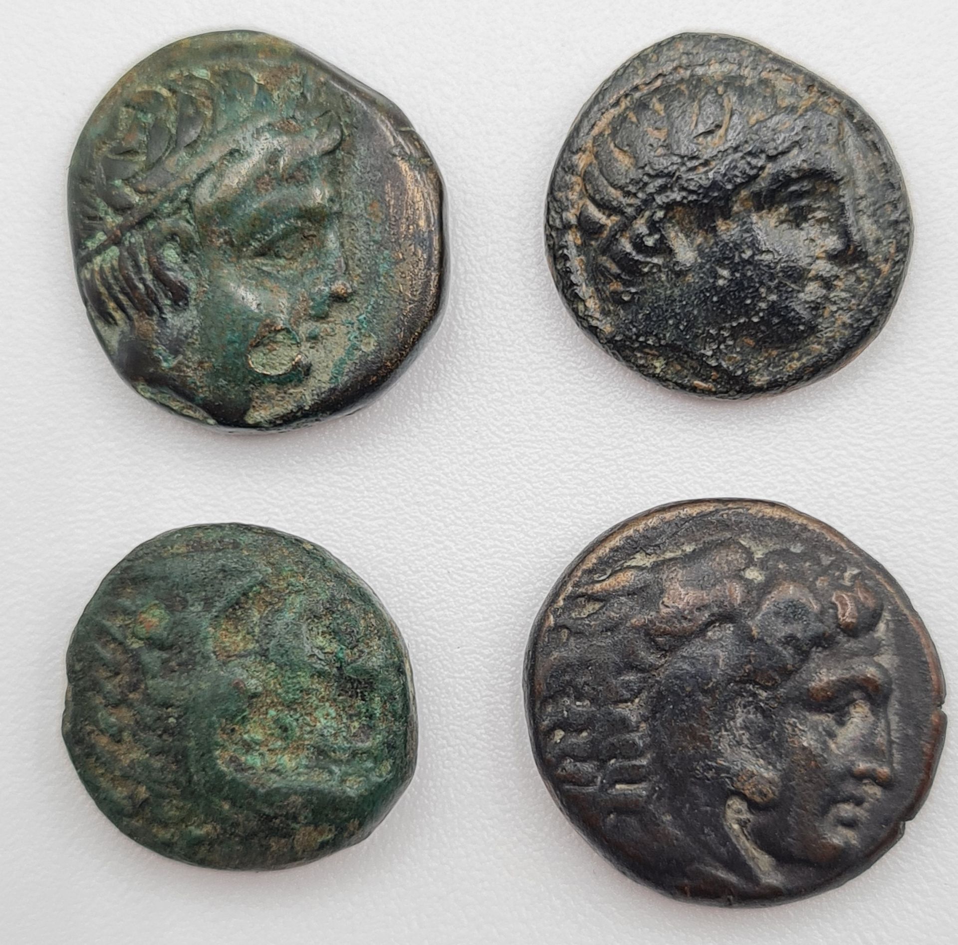 Null Lot de 4 Monnaies Grecques - ROYAUME DE MACÉDOINE dont ALEXANDRE III LE GRA&hellip;