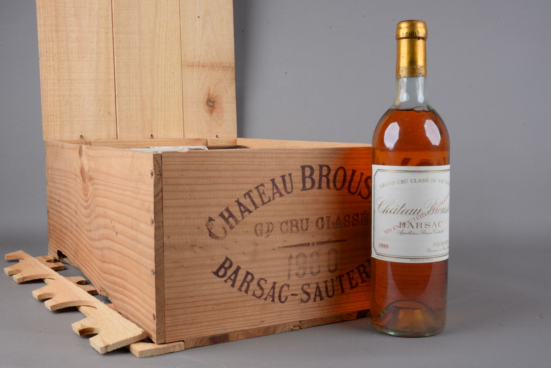 Null 12 bouteilles Château BROUSTET, 2° cru Barsac 1980 (et, etla, 6 J, 4 TLB, 2&hellip;