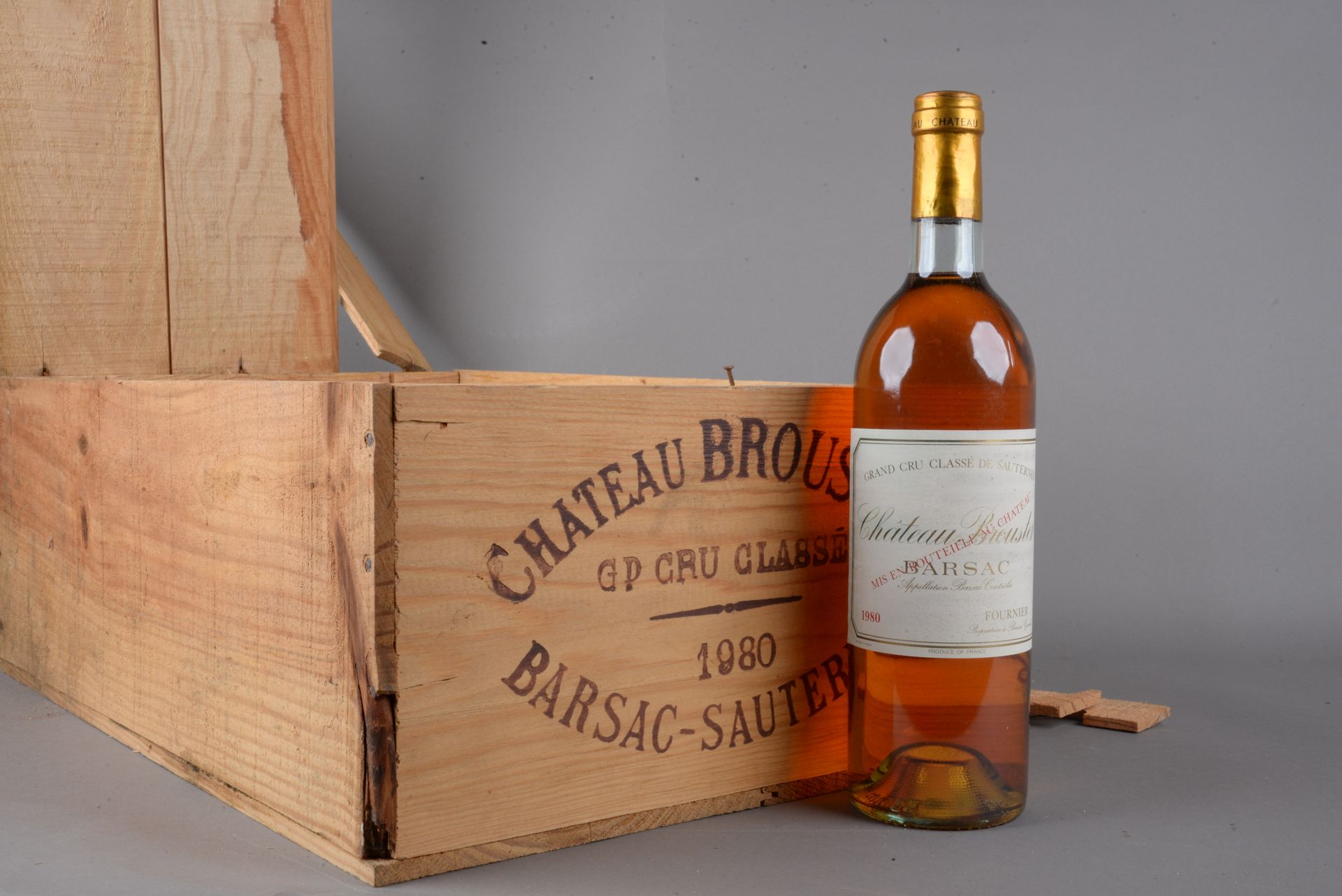 Null 12 bouteilles Château BROUSTET, 2° cru Barsac 1980 (es, elt, 10 J, 1 MB ave&hellip;