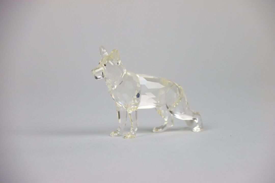 SWAROVSKY. Sujet en cristal représentant un berger allemand. Hauteur: 6 cm