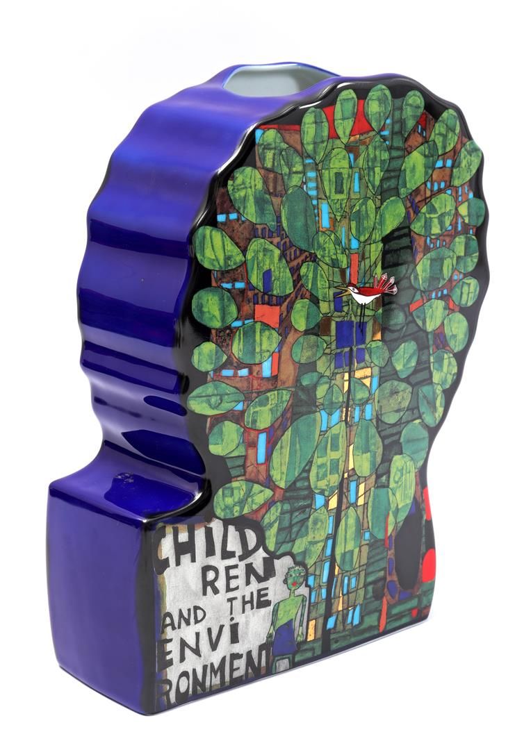 FRIEDENSREICH HUNDERTWASSER Friedensreich Hundertwasser (1928-2000)设计的瓷瓶，名为 "Sin&hellip;