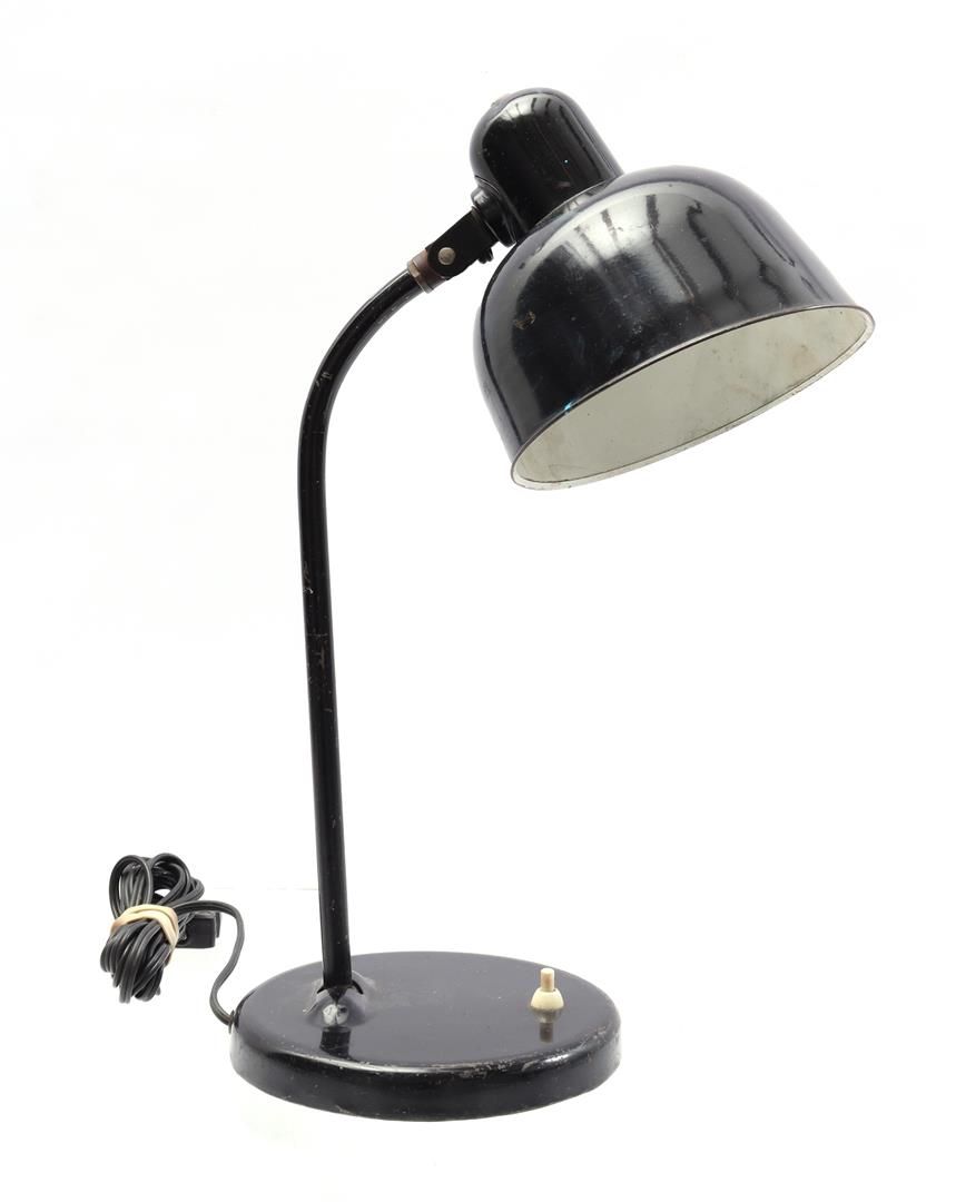 Metal desk lamp 包豪斯风格的发黑金属台灯，标记为Wila，德国1950年代，高41厘米