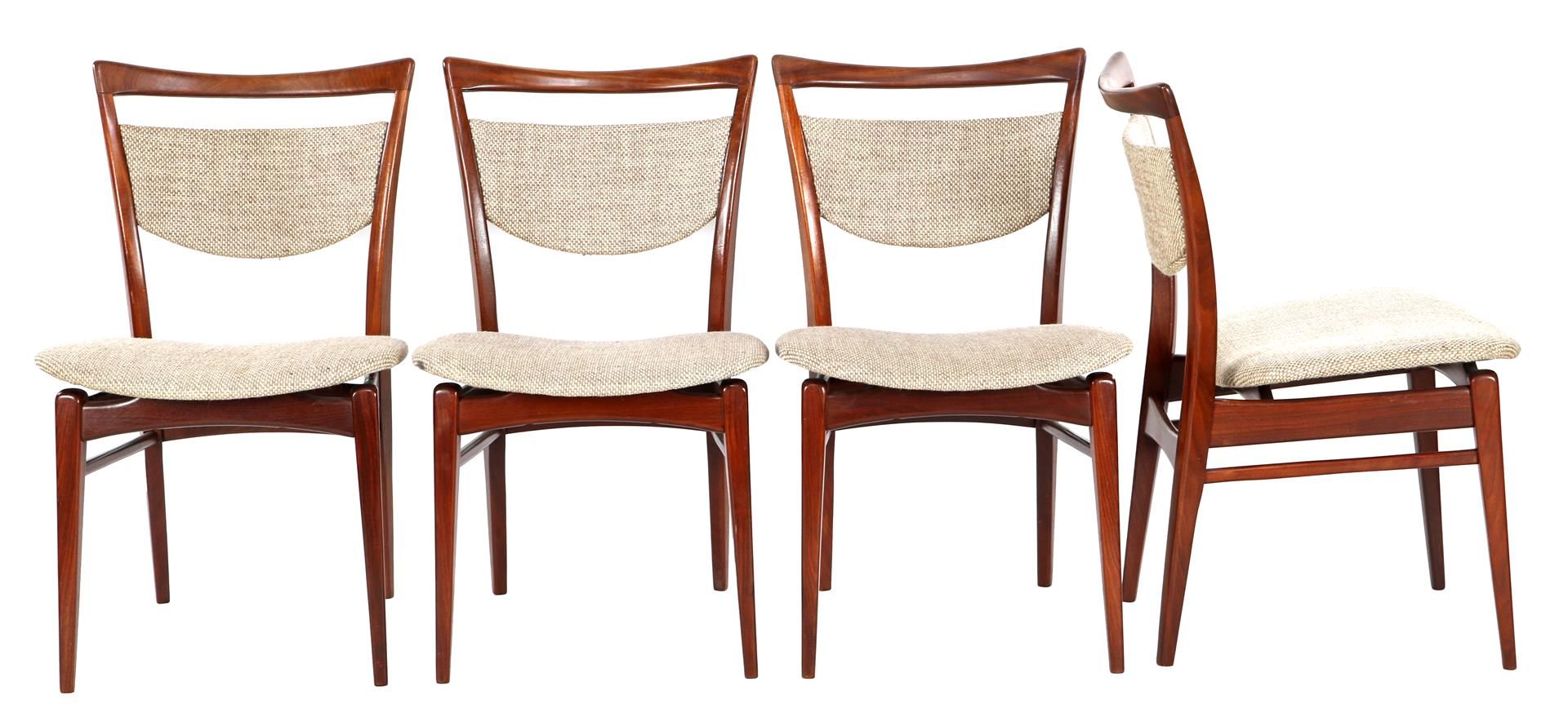 Louis VAN TEEFFELEN 路易斯-范-提夫伦(1921-1972)

4把柚木椅，沙色软垫椅背和座椅，Louis van Teeffelen为Wé&hellip;