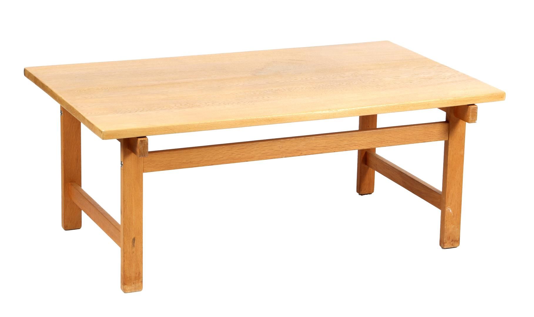 Hans J. WEGNER Hans J. Wegner (1914-2007)

Solid oak coffee table, design Hans J&hellip;