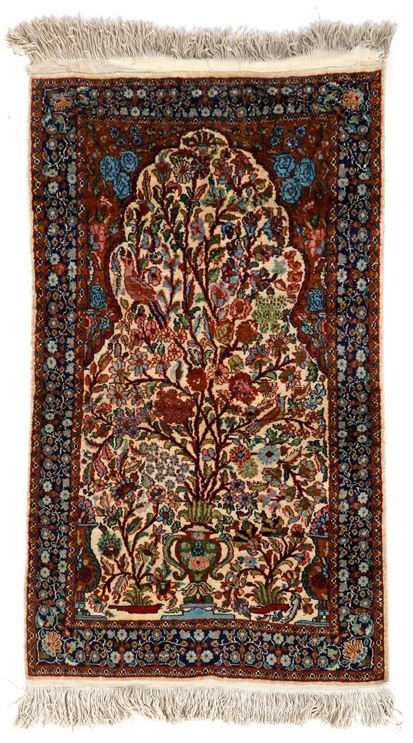 Null Hand-knotted half-silk prayer rug with floral decor, 120x78 cm