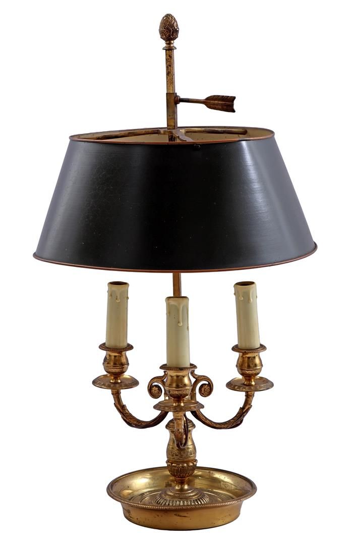 Null Lampe de table bouillotte à 3 lumières en laiton de style Empire, 60 cm de &hellip;