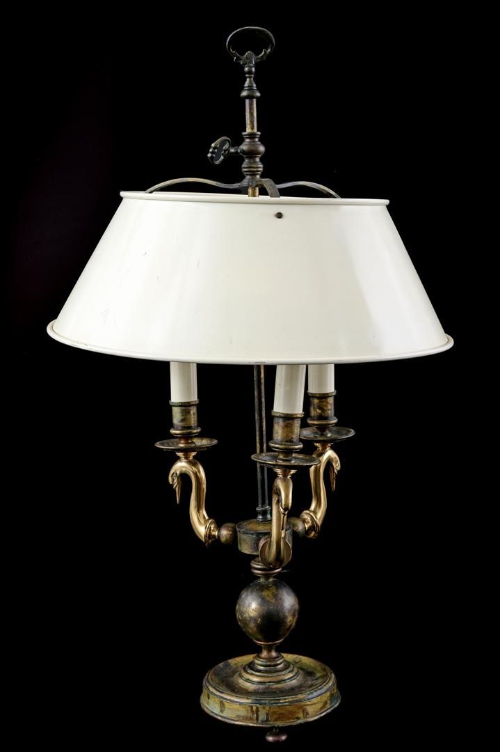 Null Lampe de table bouillotte à 3 lumières en bronze, 66 cm de haut, abat-jour &hellip;