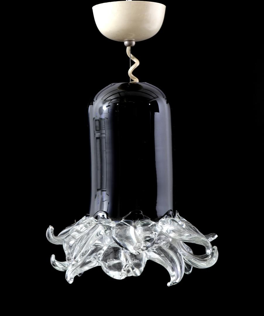 Null Suspension en verre en forme de fleur, Italie, 2e moitié du 20e siècle, 38 &hellip;