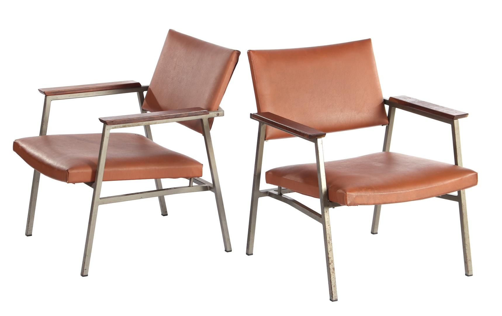 Null 2 张金属扶手椅，配有柚木扶手和棕色人造革软垫靠背和座椅，Gebroeders van der Stroom 设计，Meubel Avanti Cul&hellip;