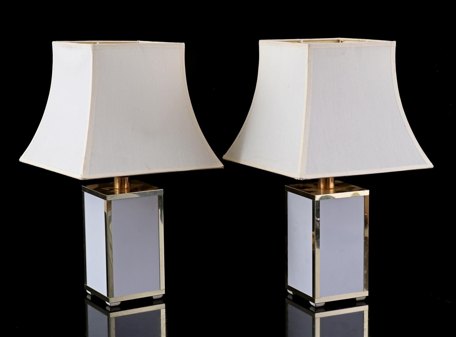 Null 2 lampes de table en aluminium cuivré avec surfaces en plastique blanc et a&hellip;