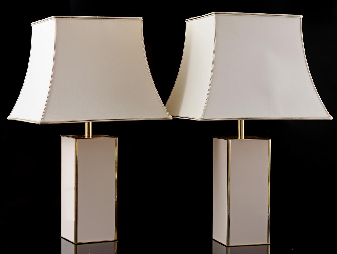 Null 2 lampes de table en aluminium cuivré avec surfaces en plastique blanc et a&hellip;