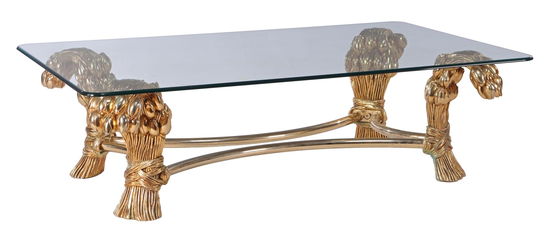 Null 好莱坞摄政时期黄铜桌，桌腿为麦穗造型，桌面为玻璃，高 39 厘米，桌面 128x76 厘米