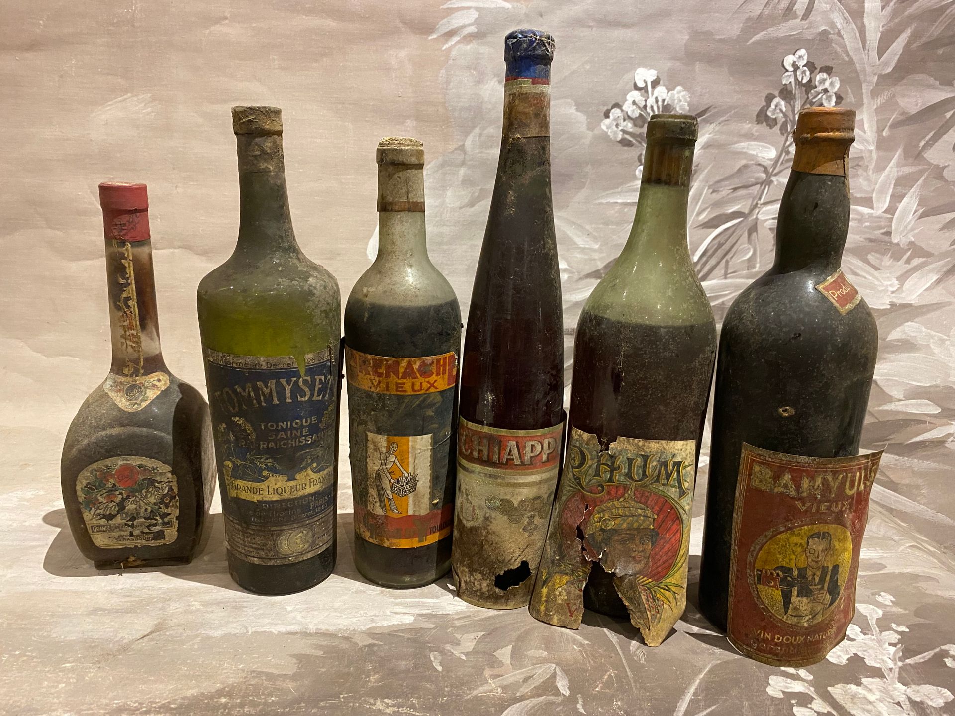 Null Ensemble de 6 bouteilles dont : 
- Grenache vieux, Caves GASPY Toulouse, ét&hellip;