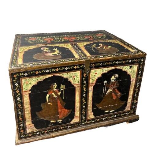 Null India, Rajasthan, 19th century
Polychrome resinwood wedding chest showing a&hellip;