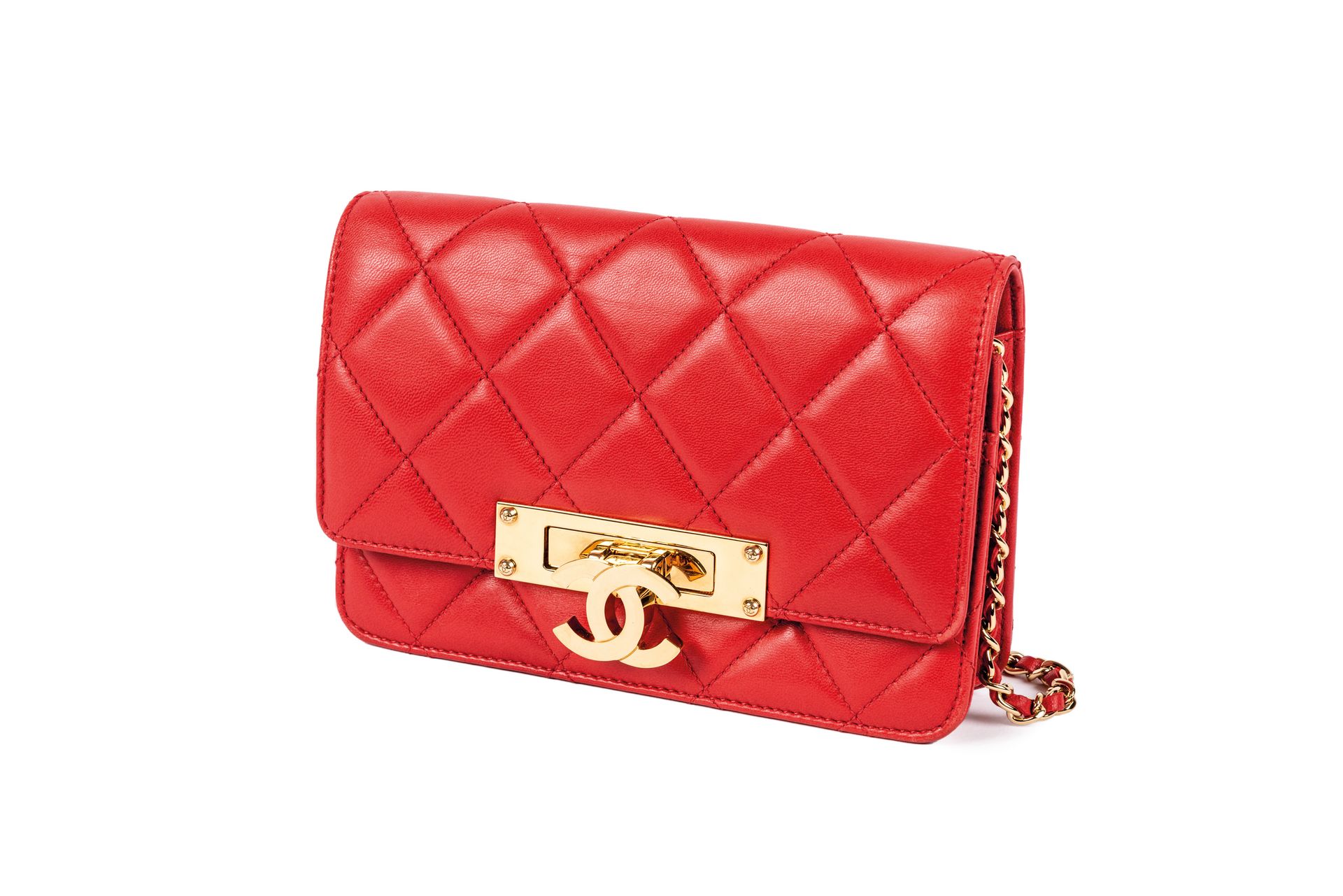 Null Chanel. Golden Class bag in red leather. Flap closure with golden clasp wit&hellip;