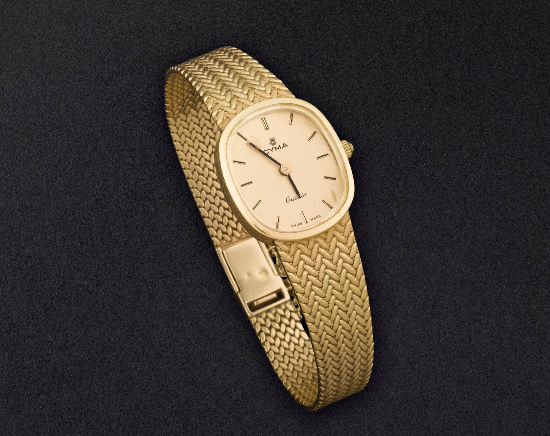 Null CYMA品牌女式腕表，18K黄金制造。石英机芯，需要维修。重量：32.45克。