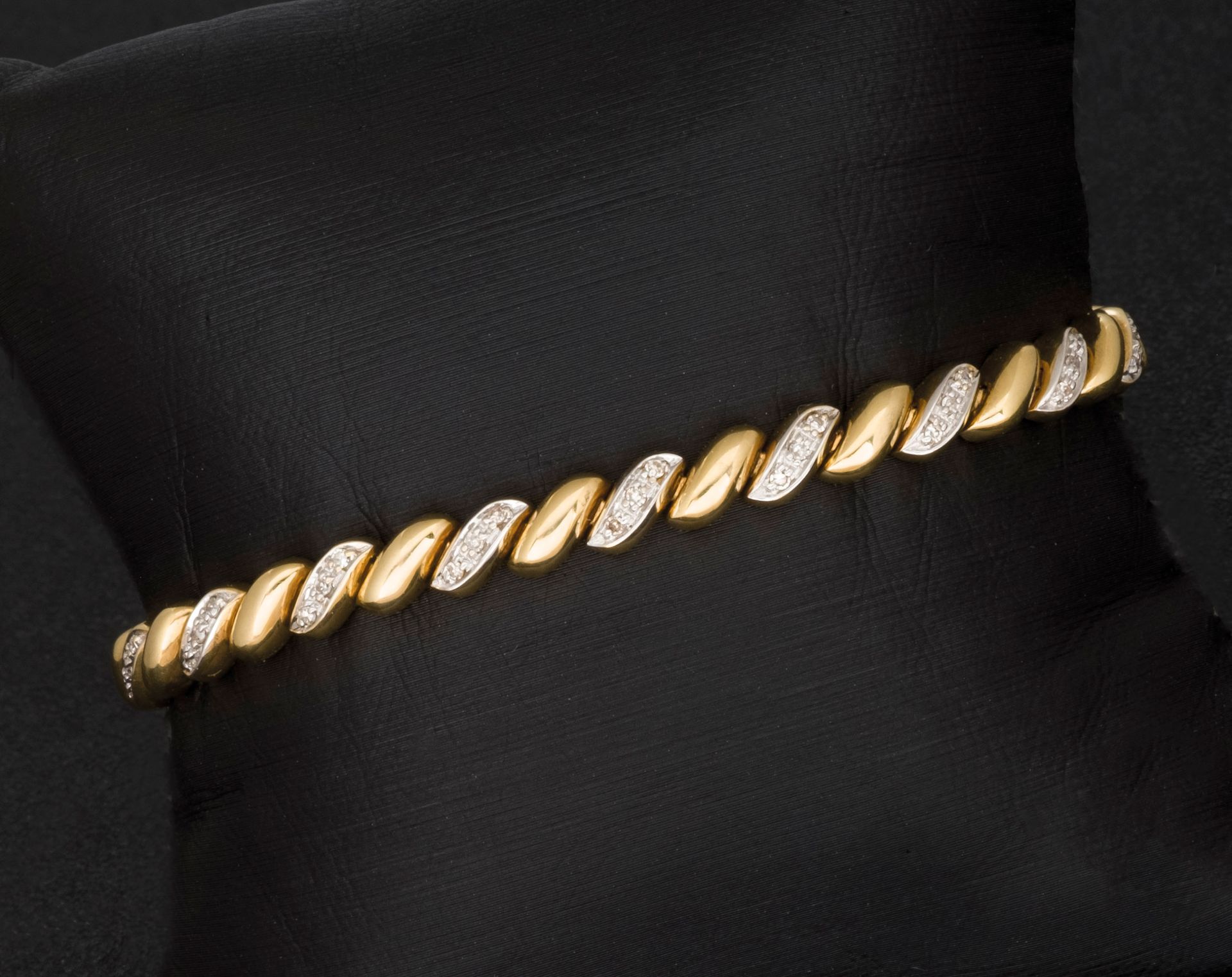 Null Bracelet en or jaune 18K avec des maillons en forme de gallon en or brillan&hellip;