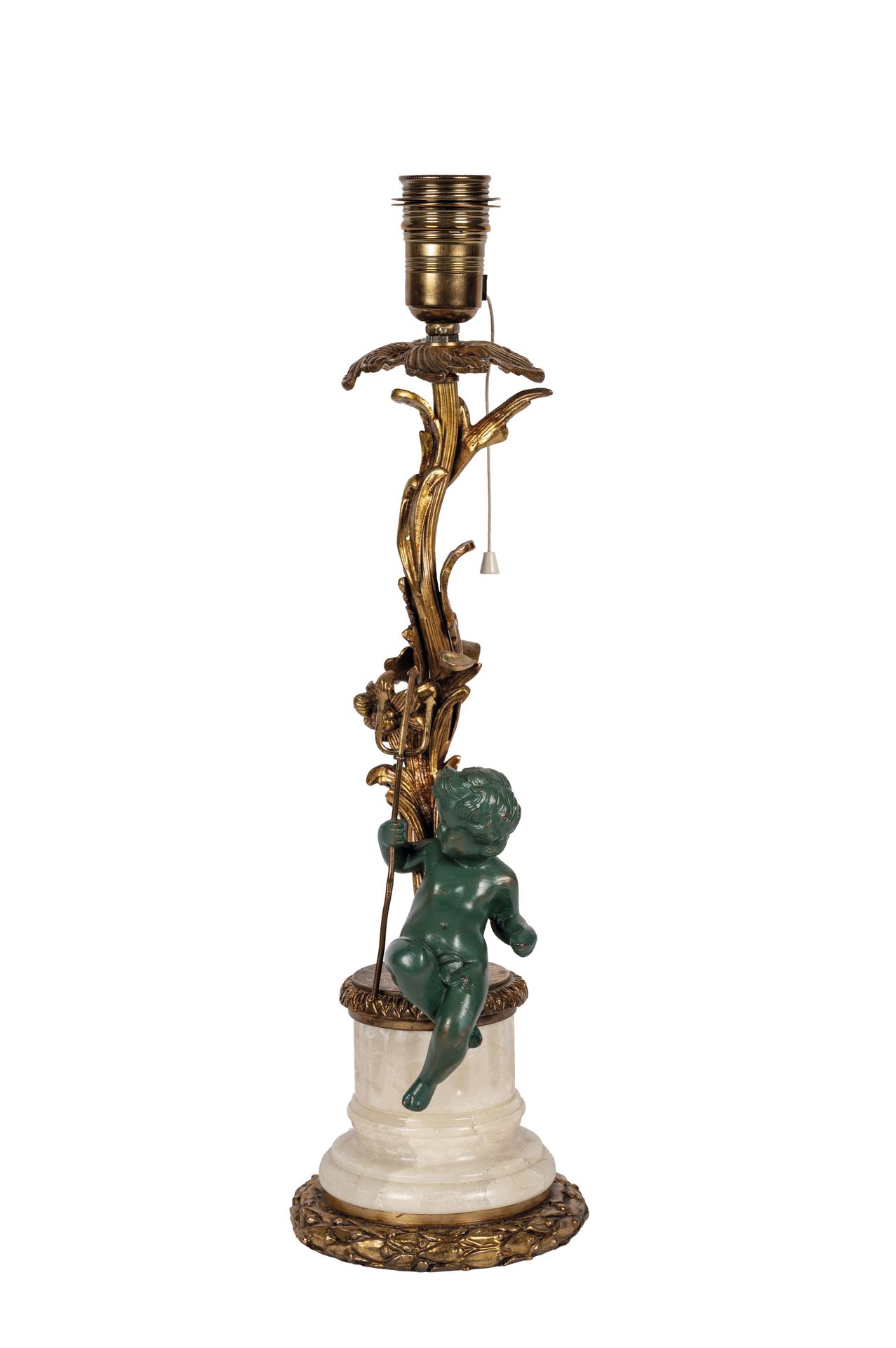 Null Lampe de table en bronze doré, patine verte et albâtre sculpté. 20ème siècl&hellip;