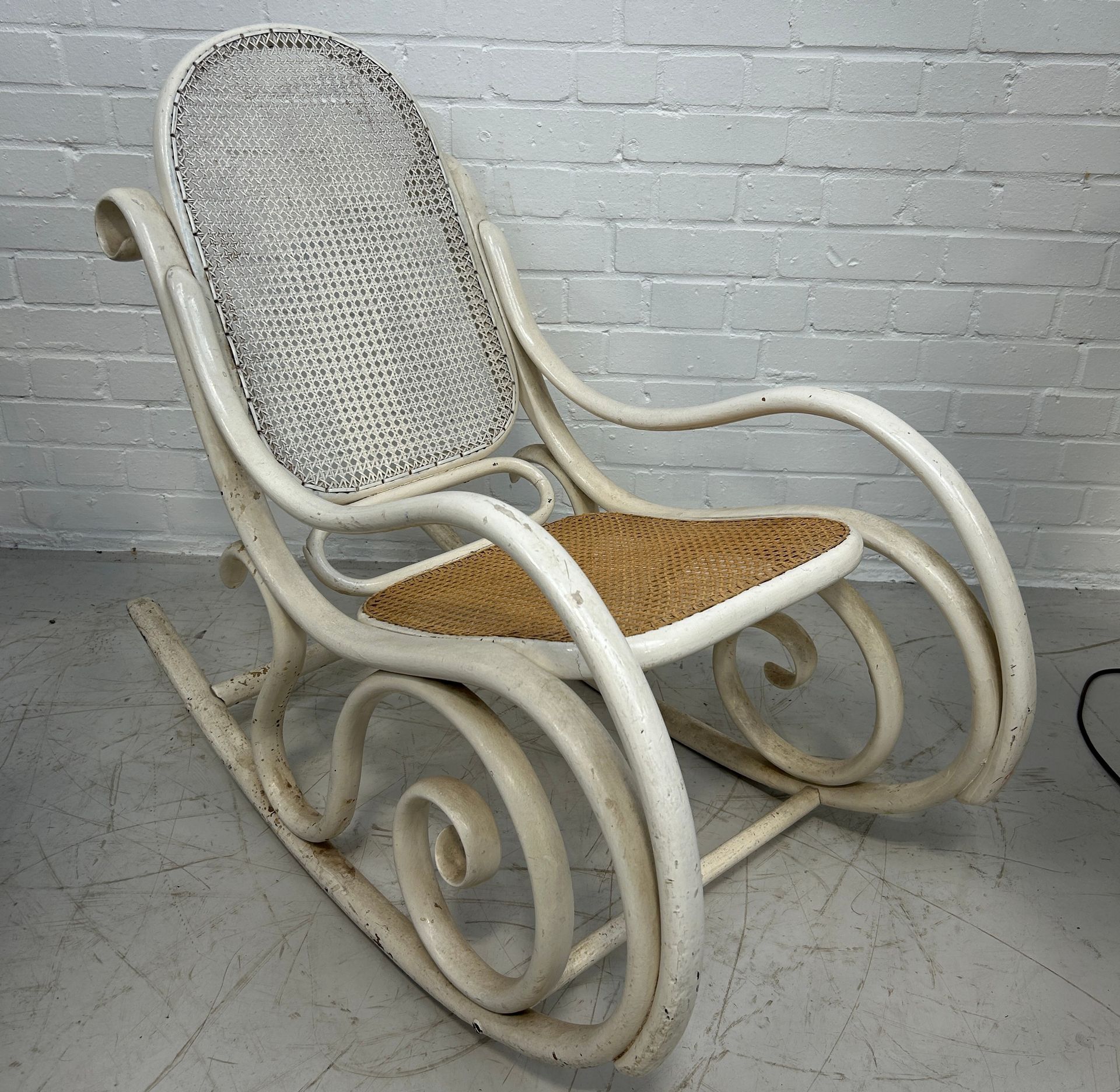 Null A BENTWOOD ROCKING CHAIR, WHITE PAINTED, 

90cm x 80cm x 44cm