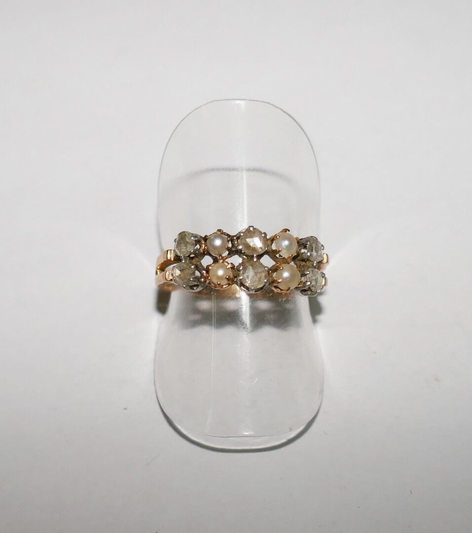 Null 双线镶嵌钻石和珍珠的金戒指，PB2.6克，TDD54